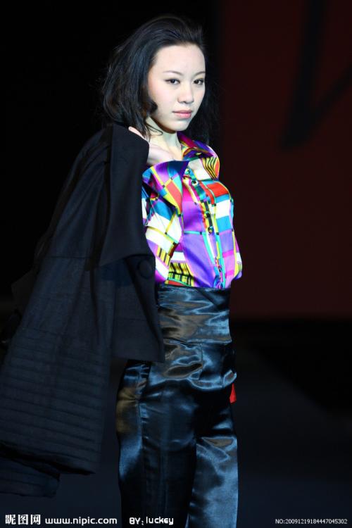 »éÒö¼ÒÍ¥¡¢ÒŲú¼Ì³Ð¡×î¸ß·¨·¢²¼Ãñ·¨µä˾·¨½âÊÍ